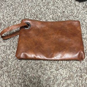 Women’s large wristlet